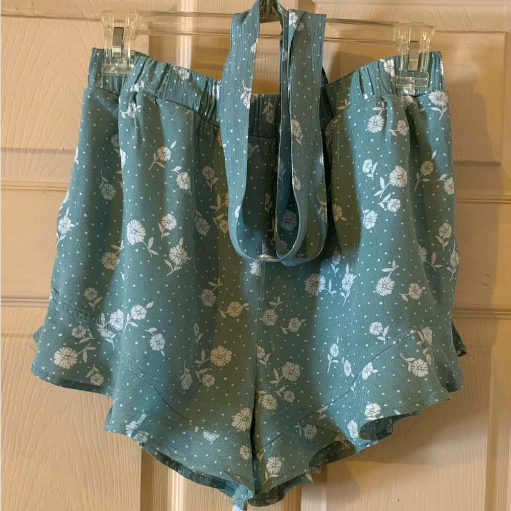 Blue and White Shorts With Detachable Matching Fabric Tie Belt 🌟